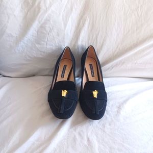 Stuart Weitzman 7 1/2 black suede pumps